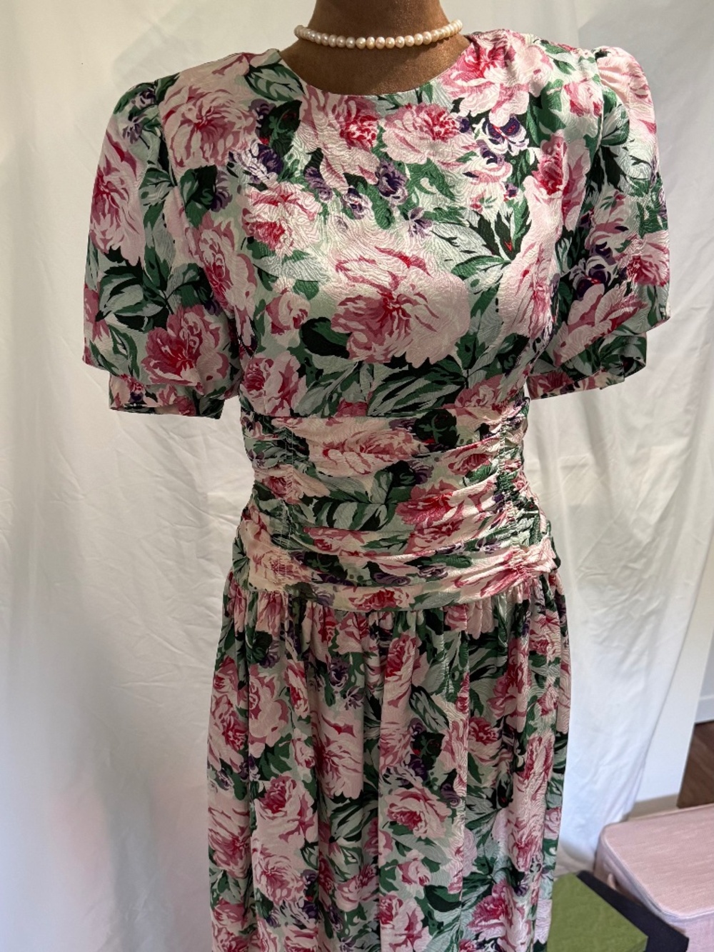 Vintage Maggy London 100% Silk Ruched Flora Waist Dress   Size 10 Petite